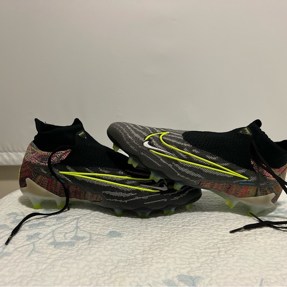 Cleats Nike phantom super hard to find - Picture 1 of 11